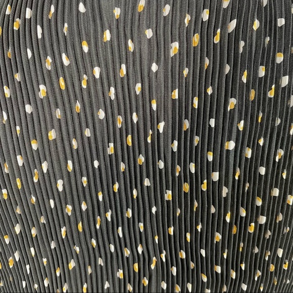 ASTR the Label Faux Wrap Crop Blouse - Picture 7 of 7